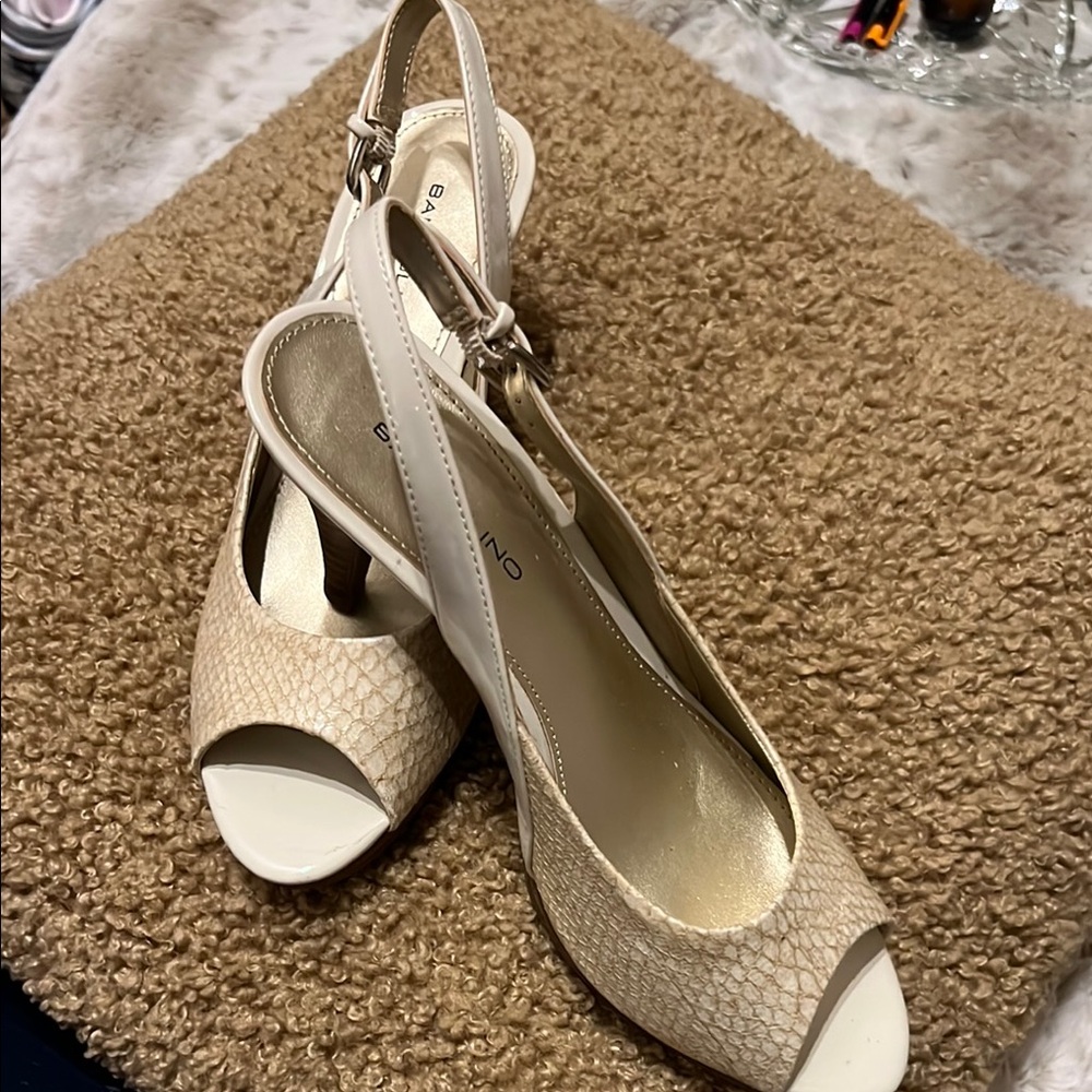 Bandolino Cream Textured Slingback Heels